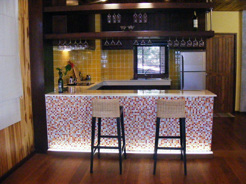 Baan Banyan Villa, Wood House Short Walk To Mae Nam Beach Exterior photo
