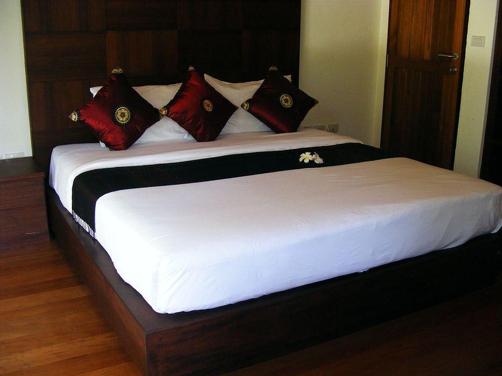 Baan Banyan Villa, Wood House Short Walk To Mae Nam Beach Exterior photo